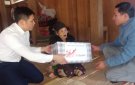 Đồng chí Phó Chủ tịch Thường trực UBND huyện thăm, tặng quà chúc tết gia đình chính sách, hộ nghèo nhân dịp Tết Nguyên đán Quý Mão tại xã Tam Lư